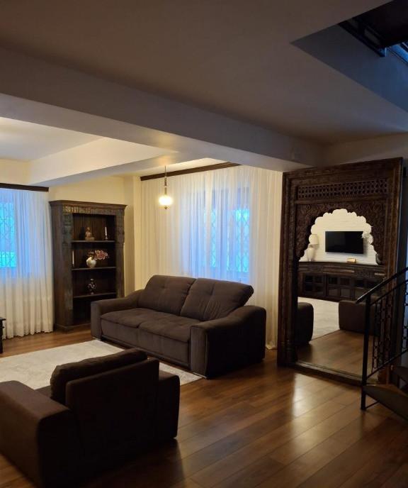 Mamaia Dorna duplex P 1 mobilat gaze