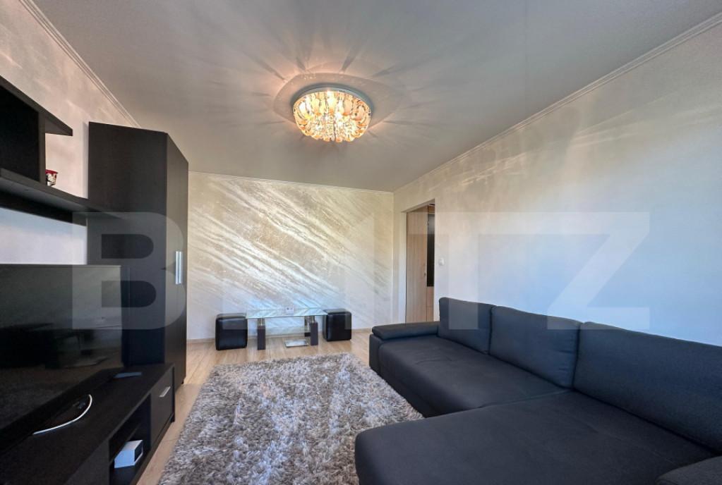 Apartament de vanzare cu 2 camere etaj intermediar - zon