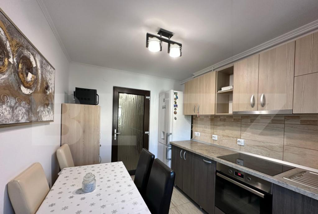 Apartament de vanzare cu 2 camere etaj intermediar - zon