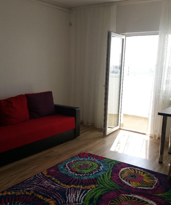 Garsoniera deosebita transformata in doua camere zona Soleta