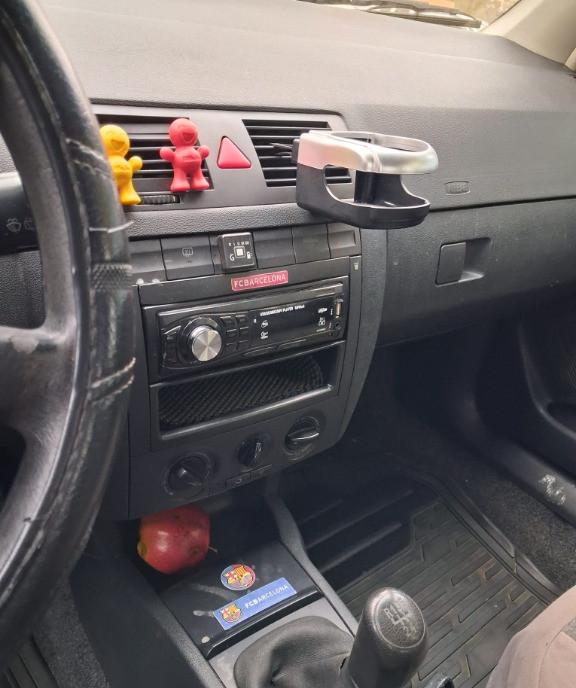 Skoda Fabia an 2005 280000km 850 eur