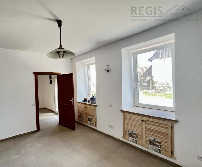 Totul nou Casa Economica 3 Camere centru Sacele