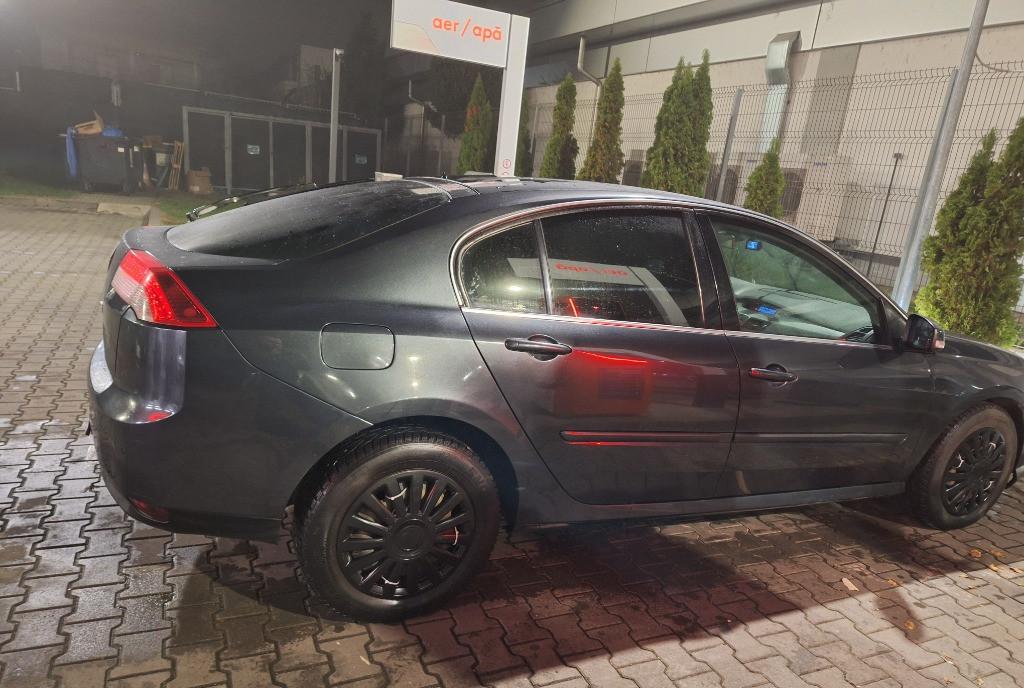 Renault laguna 3 2009 2 750 eur