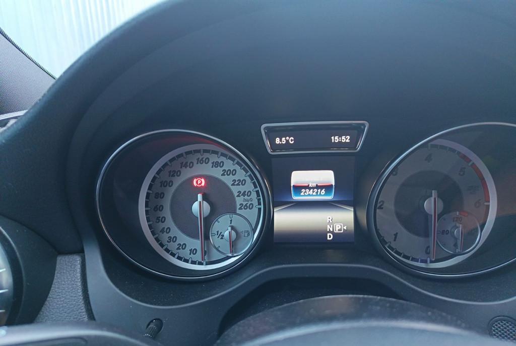 Mercedes-Benz CLA 200 d Shooting Brake AMG Line 14 450 eur