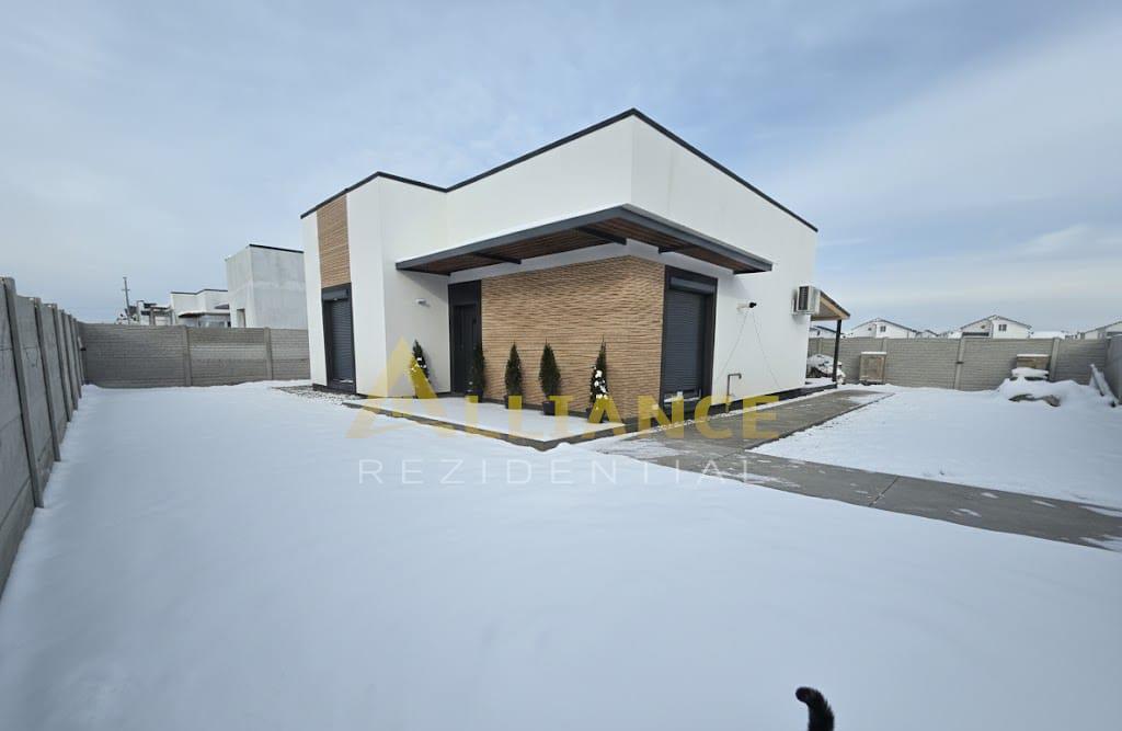 Casa de / 4 camere / 2 bai / teren 440mp