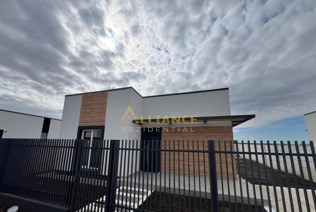 Casa de / 4 camere / 2 bai / teren 440mp