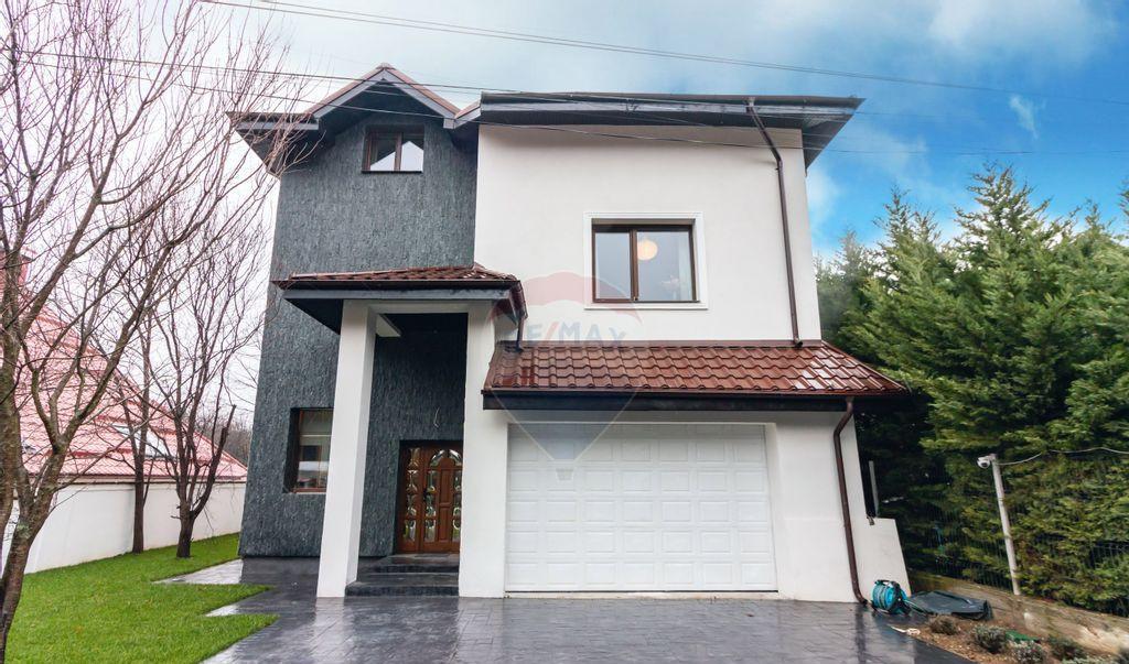 Casa / Vila de vanzare in Snagov langa padure lac la