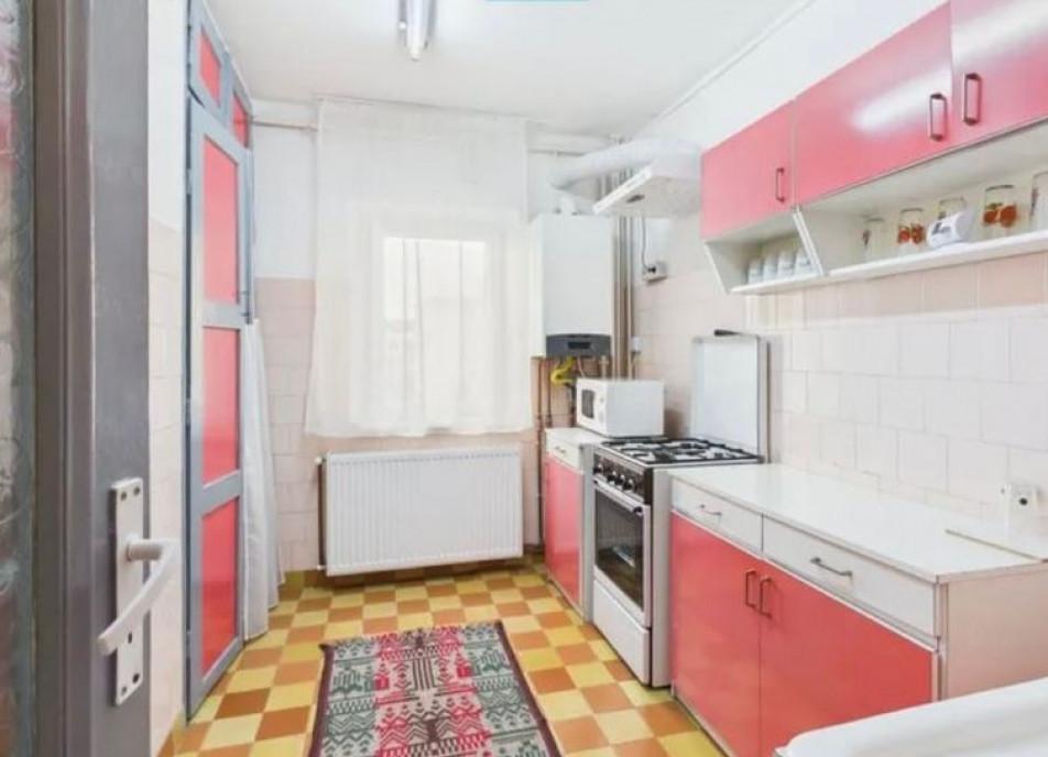 Apartament 4 camere decomandat micalaca