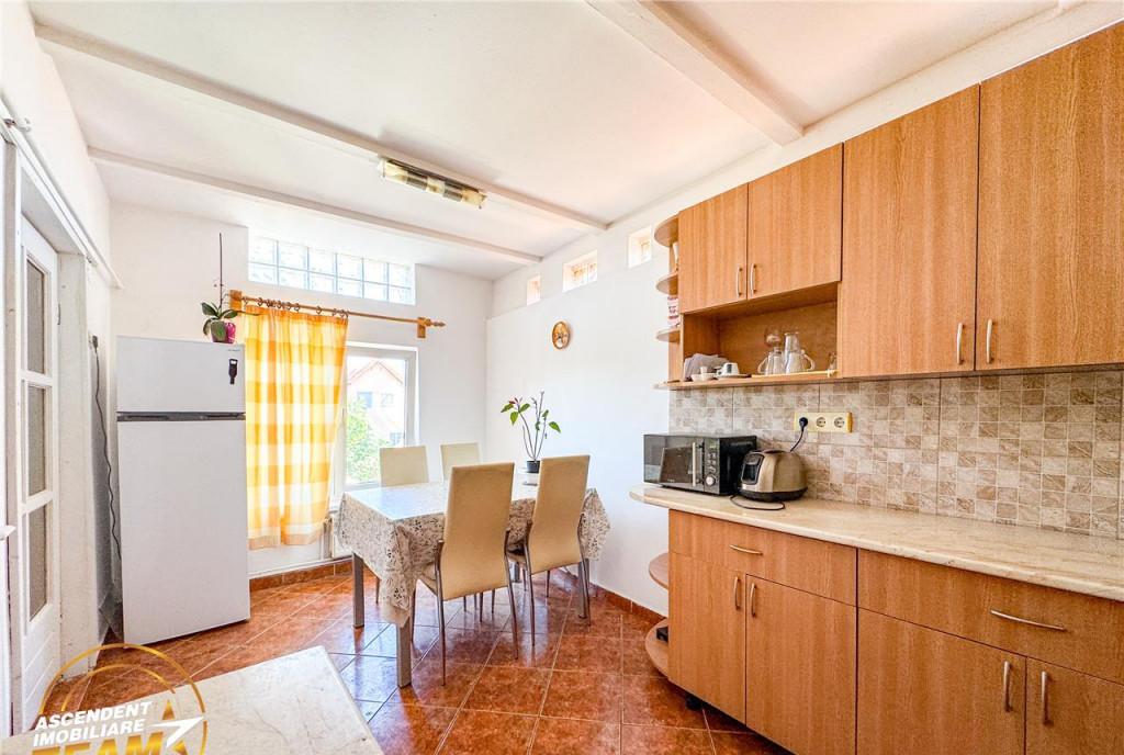 Film Spatiu comercial cu acces facil si vizibilitate Centr