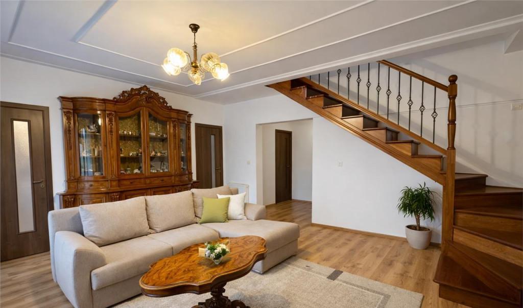 Film3D Casa armonioasa doua intrari foisor locuri parcare S