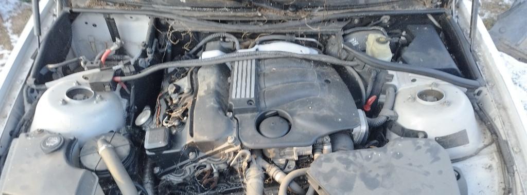 Dezmembrez BMW e46 318ci 99 999 lei