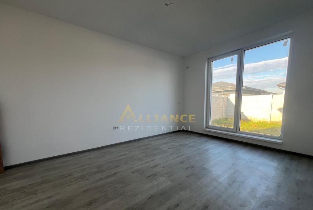 Casa de cu 3 camere 2 bai teren 376mp