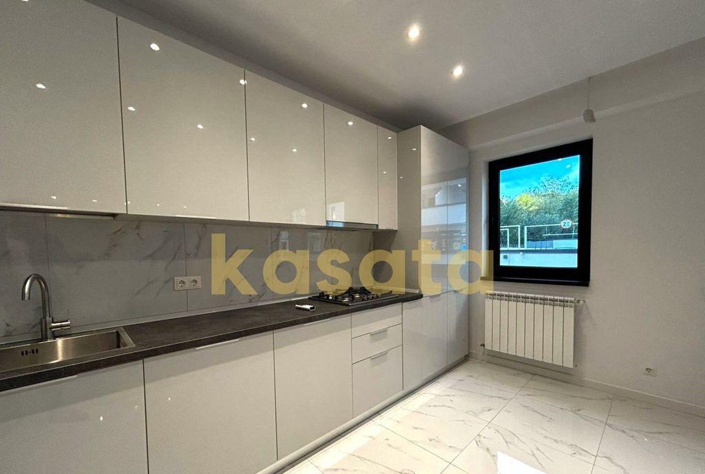 Apartament 105mp utili curte 126mp si parcare inclusa