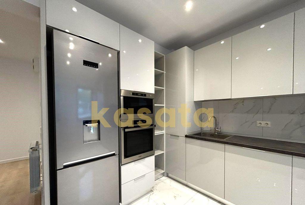 Apartament 105mp utili curte 126mp si parcare inclusa