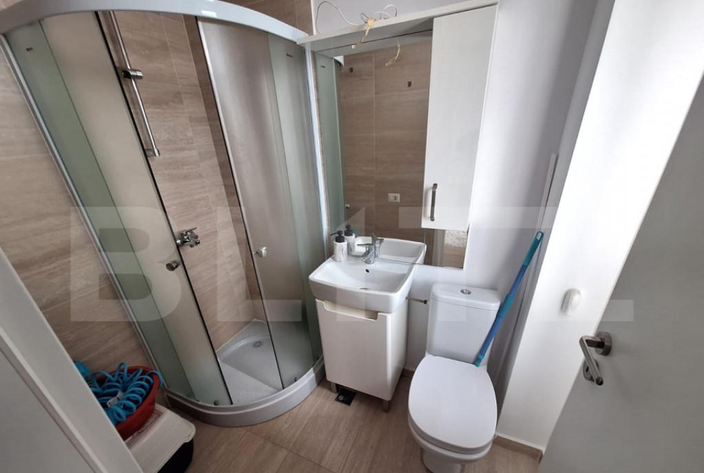 Penthouse 71 mp utili zona Girocului