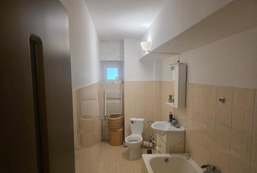 Apartament 2 Camere Decomandat Central