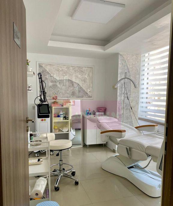 Spatiu Birouri/ comercial etaj 1/4 utilitati incluse