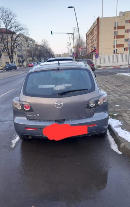 MAZDA 3 an fabricatie 2007 1 800 eur