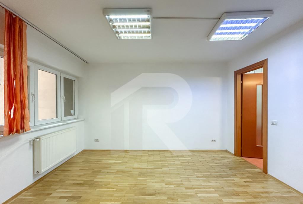 Obor duplex curte proprie spatiu firma/loc