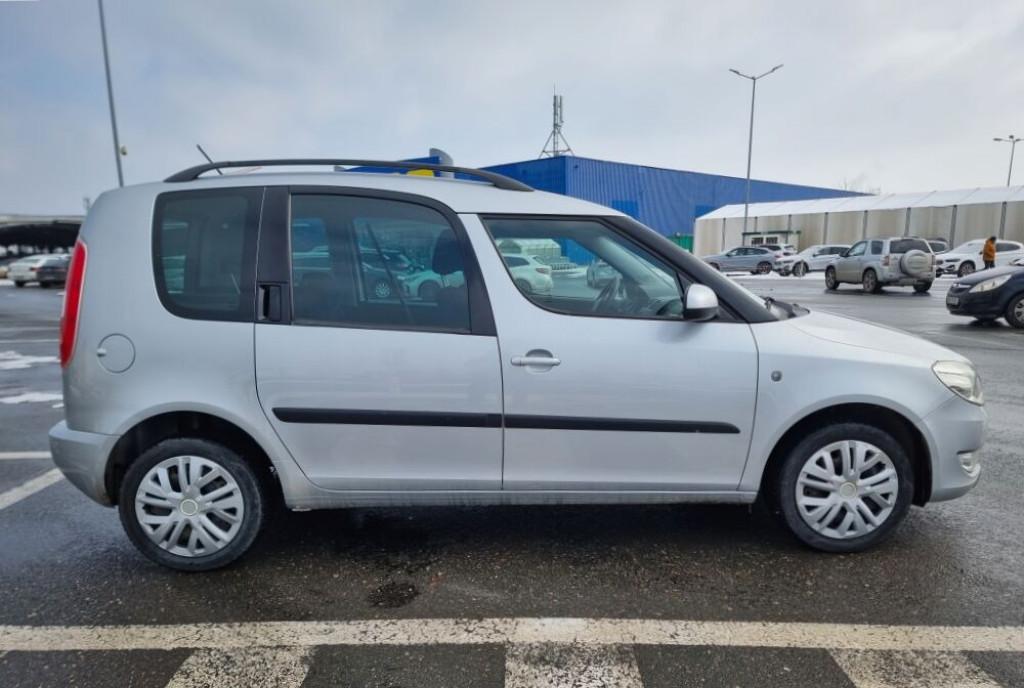Skoda Roomster 1 2 cm sup3 86 CP 2012 2 449 eur