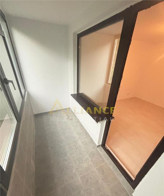 Apartament renovat cu 3 camere la Strand Berceni Brancovea