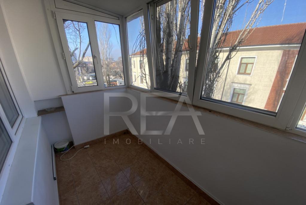 Apartament 4 camere 93 mp Liberty Mall