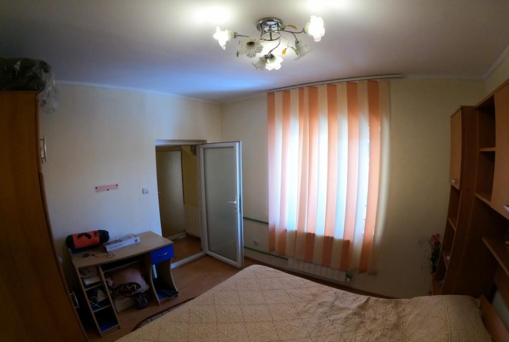 Casa de vanzare - zona rezidentiala de case 210 mp