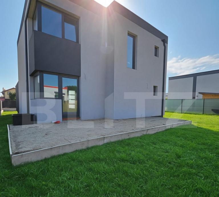 Garsoniera de inchiriat decomandat zona Iulius Mall