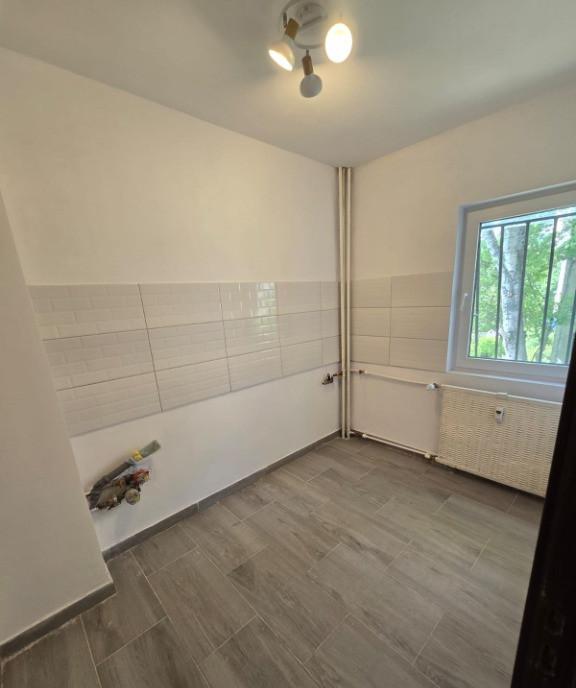 Garsoniera decomandata etaj 1 4 Uverturii Teatrul Masca