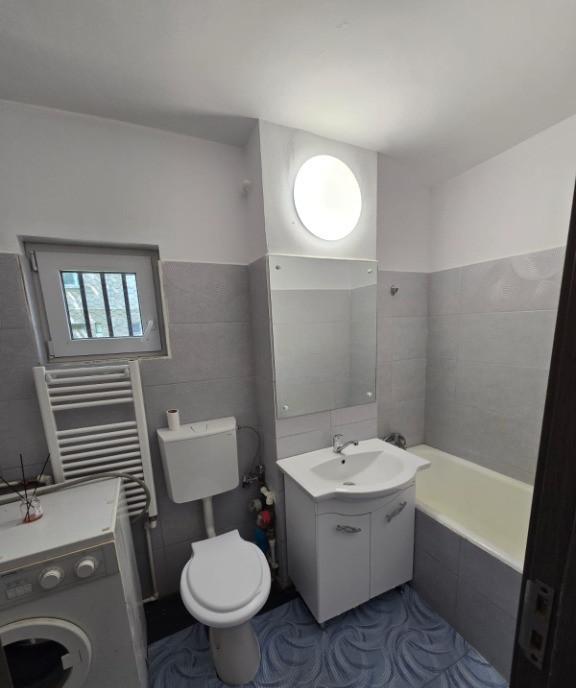 Garsoniera decomandata etaj 1 4 Uverturii Teatrul Masca