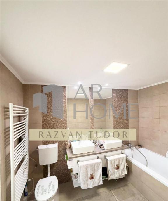 Casa 5 camere lux cu garaj beci Ploiesti ultracentr