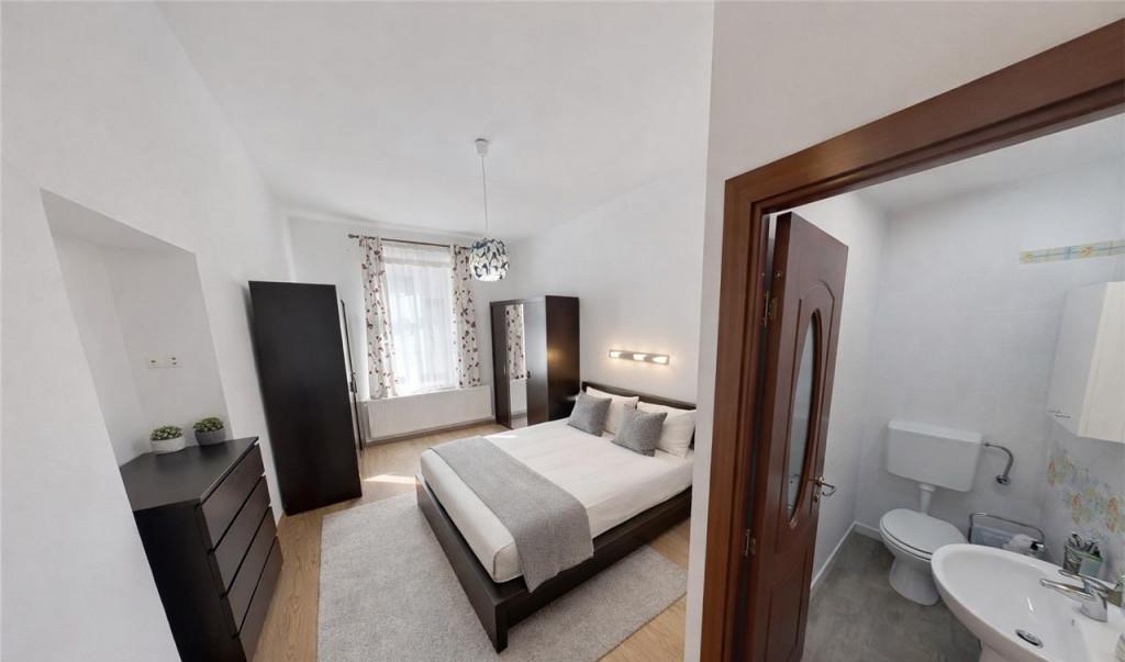 Rezidenta 4 camere in farmec istoric vedere Tampa cu beci s