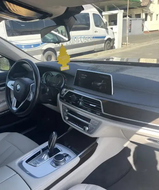 BMW seria 730 XDrive