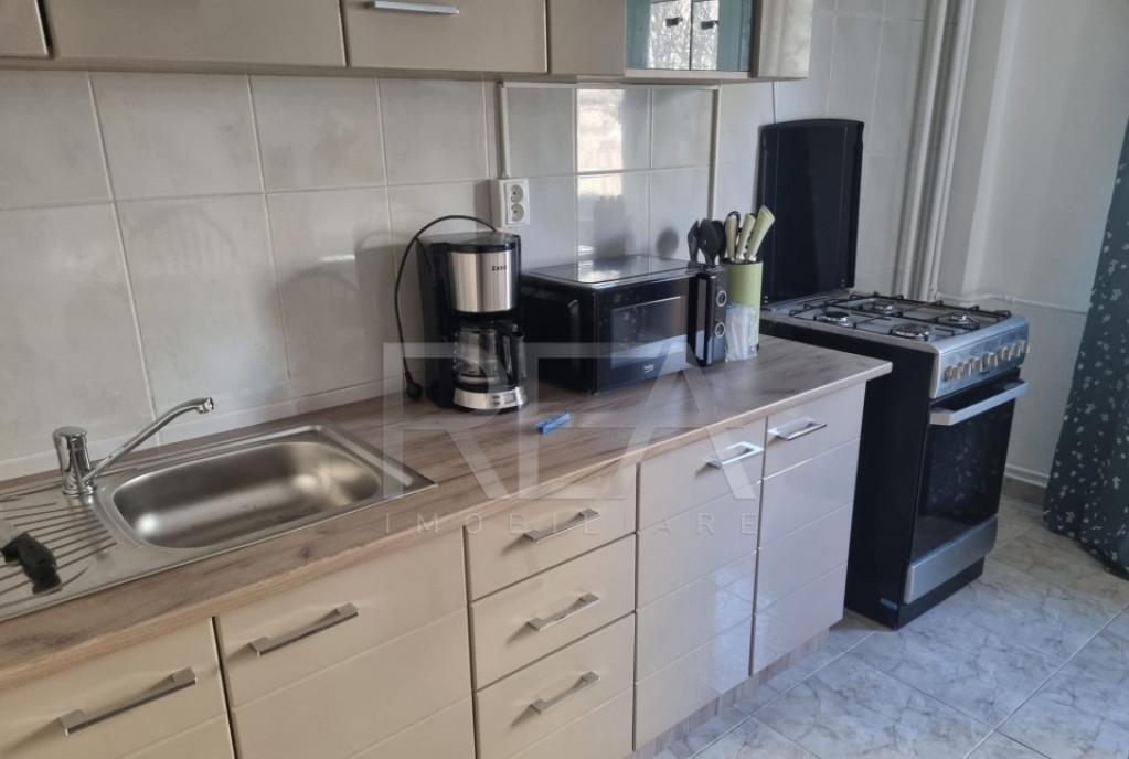 2 camere Tineretului decomandat etaj 3 an 1980 56 mp m