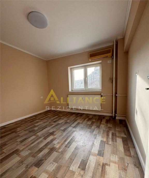 Popesti Metrou Berceni Garsoniera Decomandata