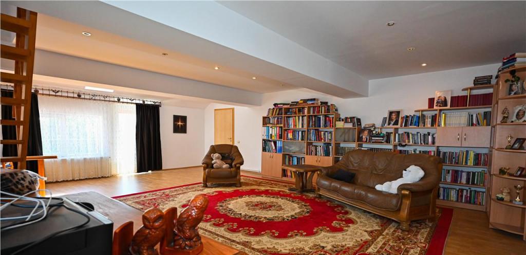 FILM3D Casa arhitectura flexibila 2 unitati 500mp teren loc