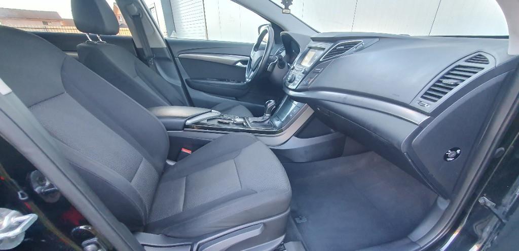 Hyundai i40 Facelift 1 7 CRDi 141 cp Automat 7 1 Viteze Navi KeyLessGo Camera 8 950 eur