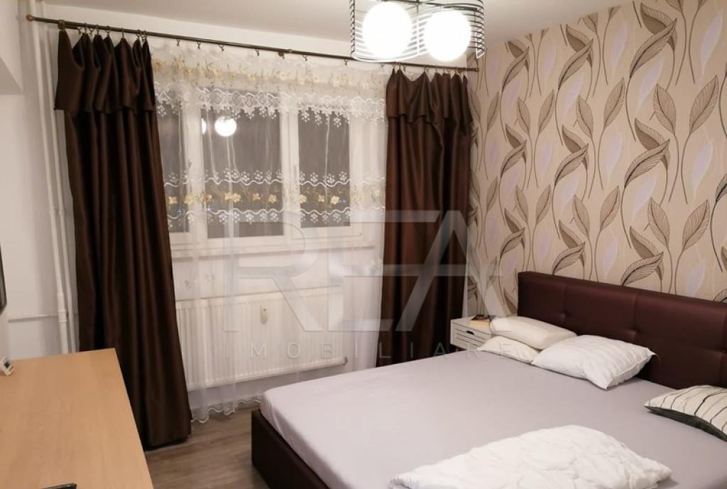 3 camere Vitan decomandat inst schimb 71 mp anvelopat