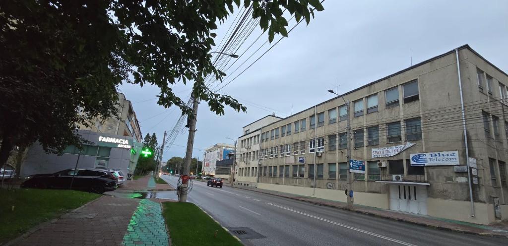 Cladire birouri/clinica medicala/aparthotel ultracentral Suceava