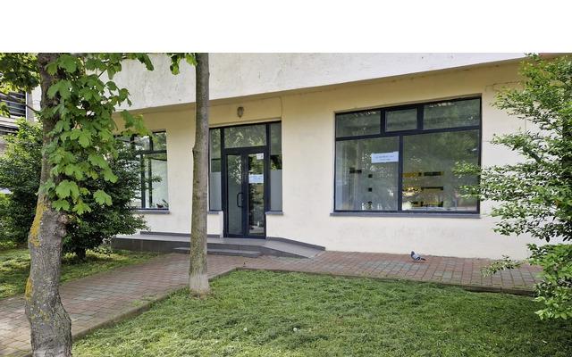 Spatiu comercial 105mp