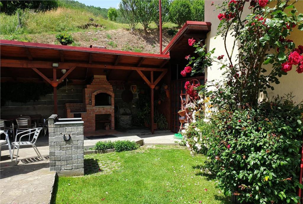 Tur 3D Pensiune in areal pretios Moieciu Bran Brasov