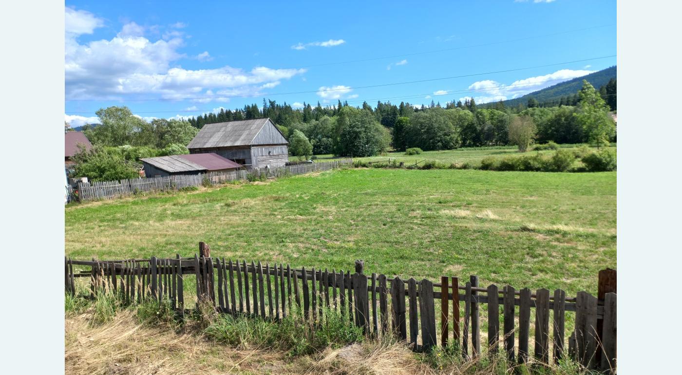 Teren Izvorul Muresului 1700mp la sosea plan