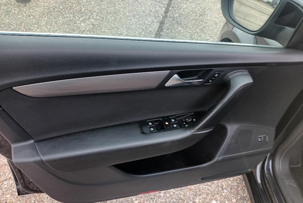 Volkswagen Passat 2011 5 750 eur