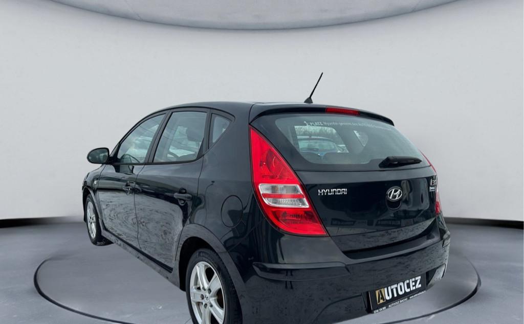 Hyundai i30 2011 1 4 Mpi 5 490 eur