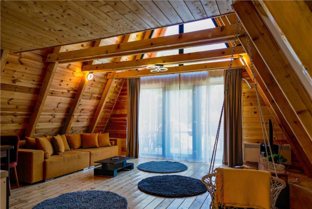 Ansamblu case rezidential investitional Moieciu de Jos con