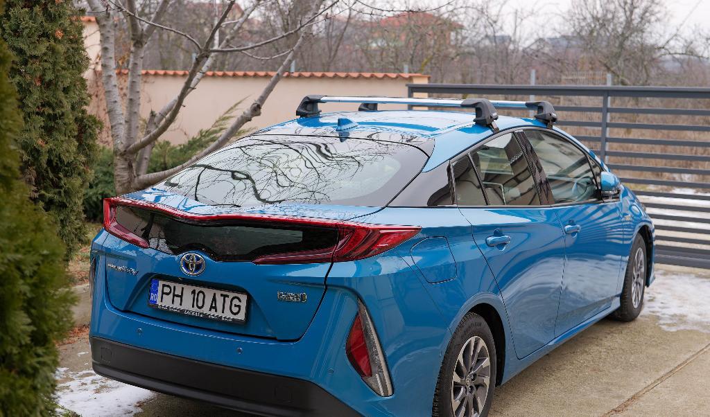 Toyota Prius PHV PRIME Plug In Hybrid 20 500 eur