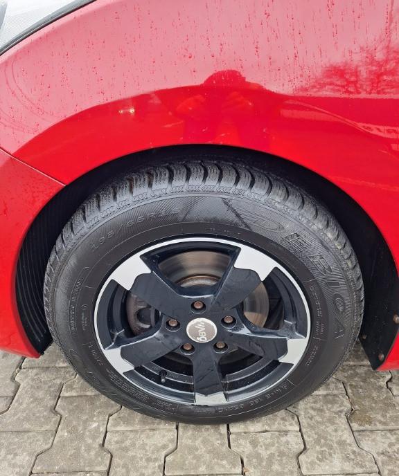 Hyundai i30 1 4 2013 ndash Kilometri Reali Icirc ntretinut Impecabil 4 900 eur