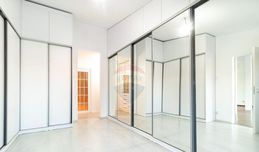 Vanzare Vila 5 camere cu terase mari si priveliste direct