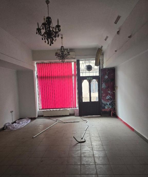 Spatiu Comercial Ultrac Alecsandri sc 75 mp demisol 70 mp