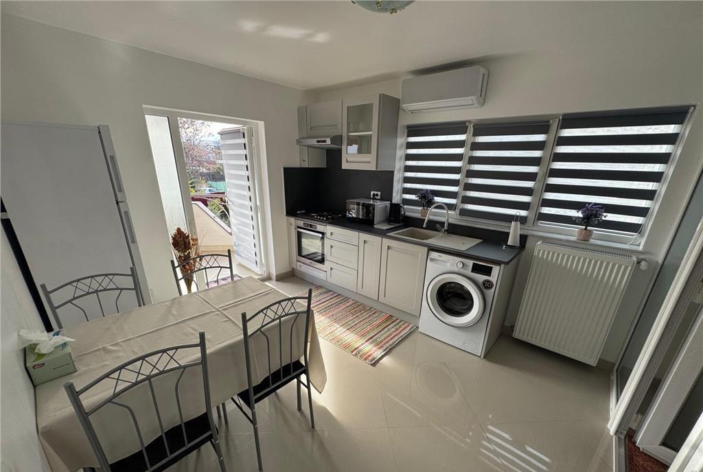 Studio de lux bloc 2025 parcare prima 54 mp etaj 4/6